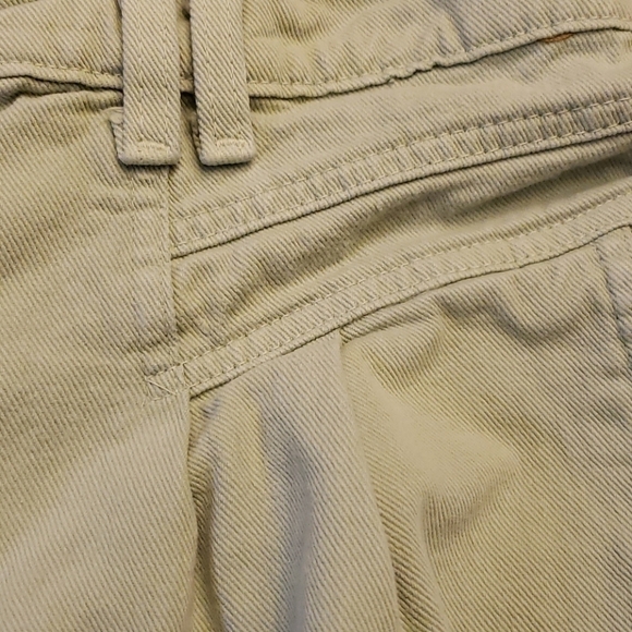 VINTAGE High Waist Pleated Cutoff Distress Shorts - Picture 3 of 12